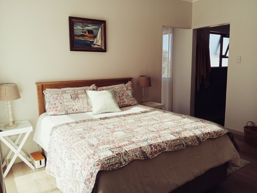 6 Bedroom Property for Sale in Bayview Western Cape